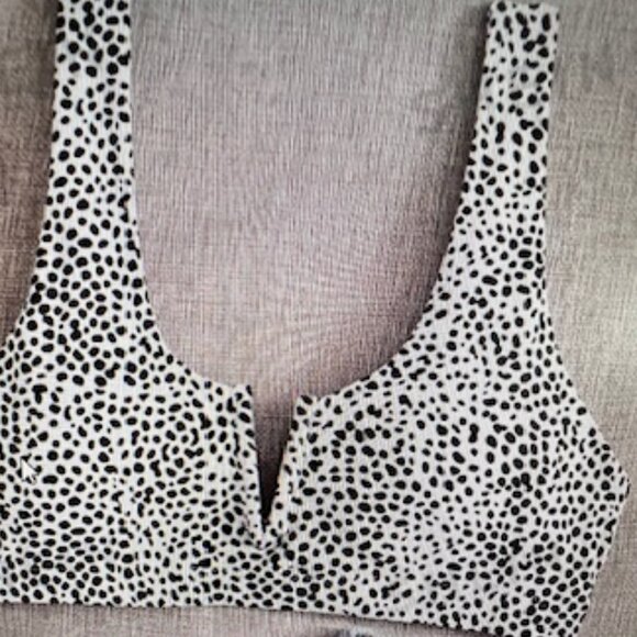 Closet Clearance Dalmatian V Wired Bikini Top - Picture 2 of 3